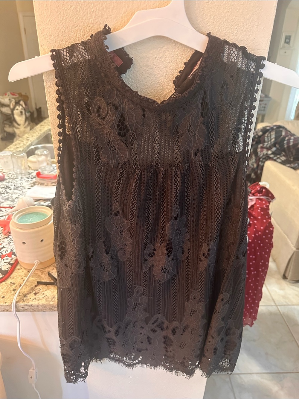 Taylor & Sage Black Floral Lace Sleeveless Camisole